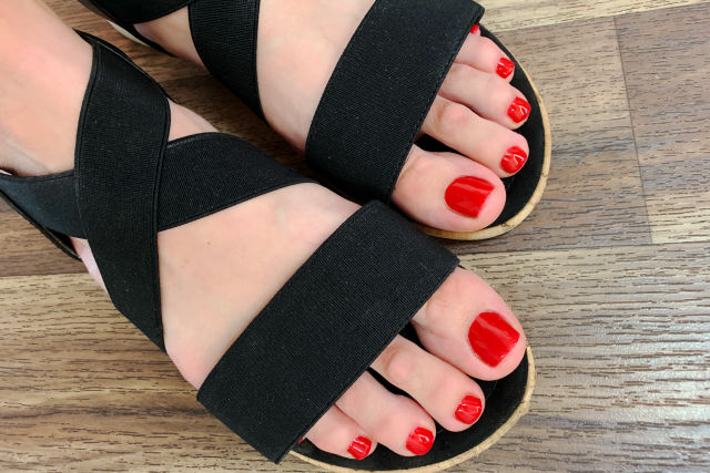 Gel lak / Shellac i pro vaše nohy